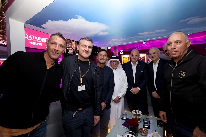 Qatar Airways събра футболни легенди