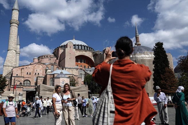 37 милиона туристи са посетили Турция през първите осем месеца на годината