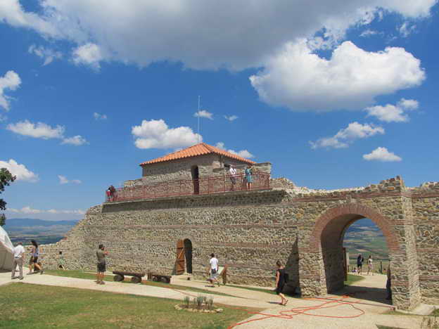 Най-старата възстановена крепост в България отвори врати 